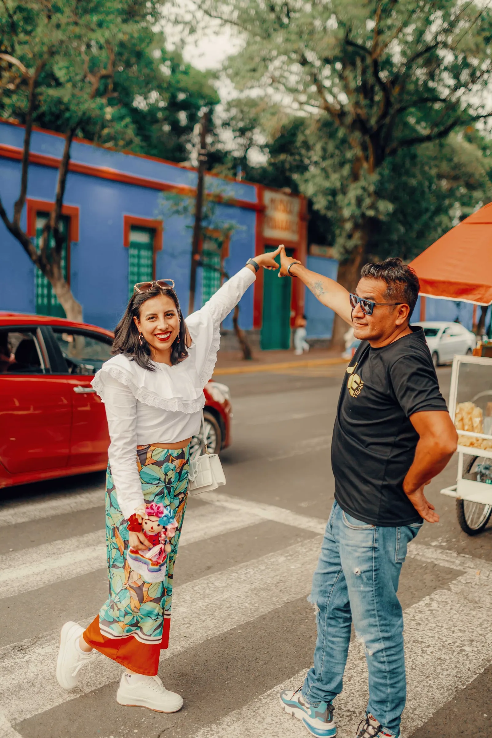 Couple at Casa Azul Coyoacan